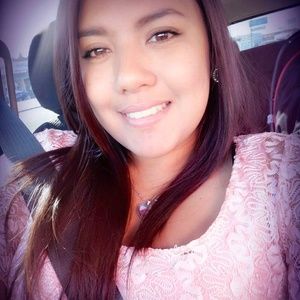 Meet your Posher, Edith